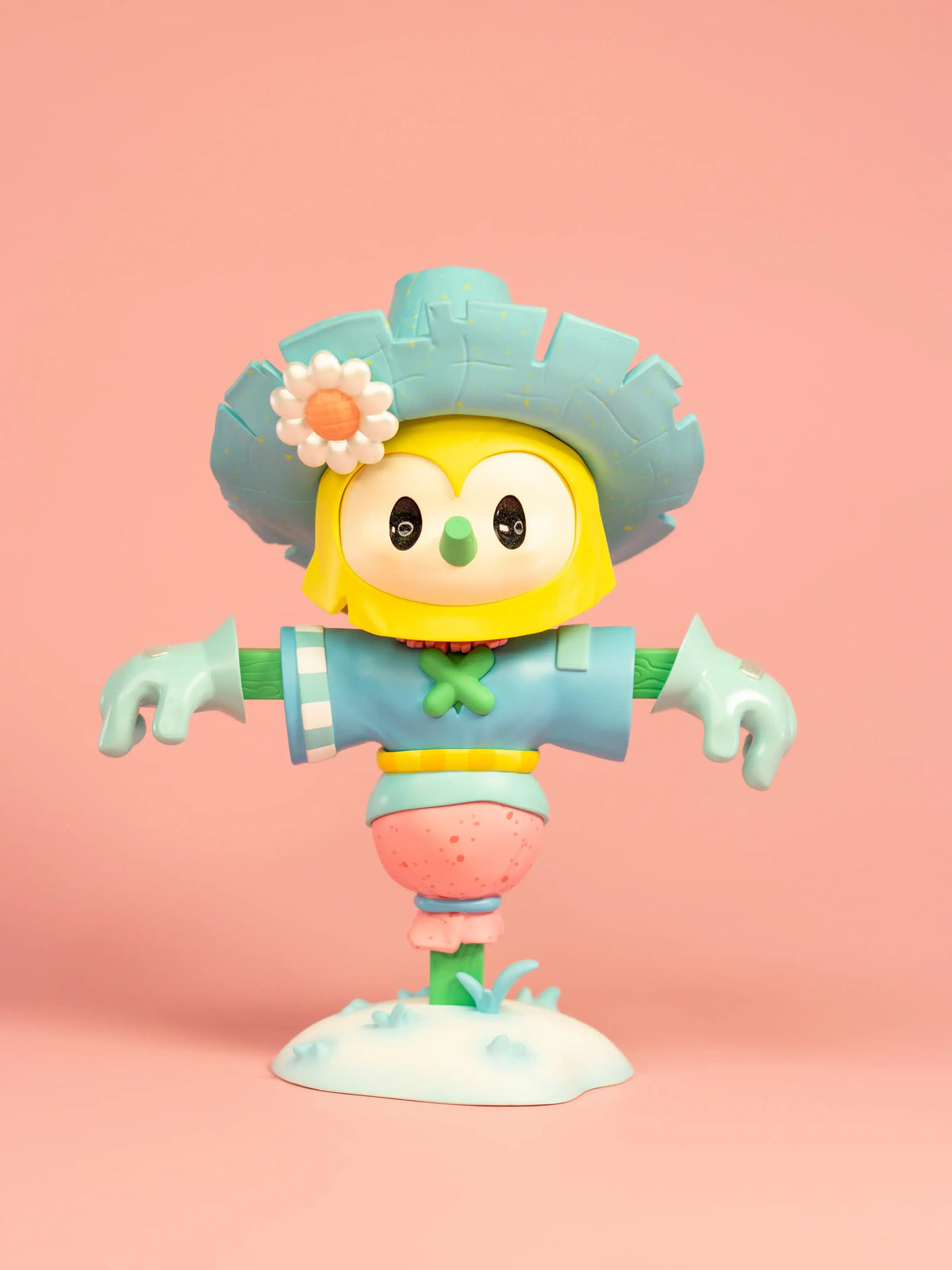 MeeGo Grass Seedlings limited edition resin figure 17.5cm - 1 | MeeGo Studio